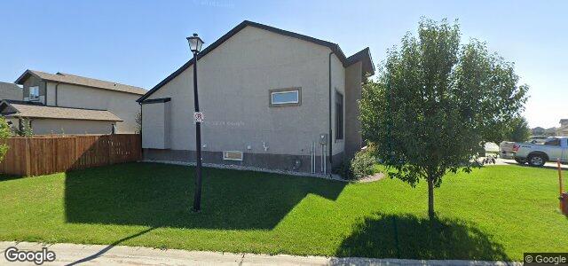 Photo of 302 Bitterfield Drive in Winnipeg, Manitoba