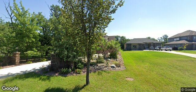 242 Oak Forest Crescent（加拿大曼尼托巴省溫尼伯市）房屋照片