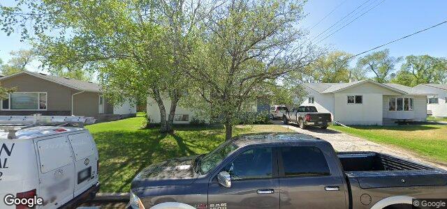 74 Burgundy Crescent（加拿大曼尼托巴省溫尼伯市）房屋照片