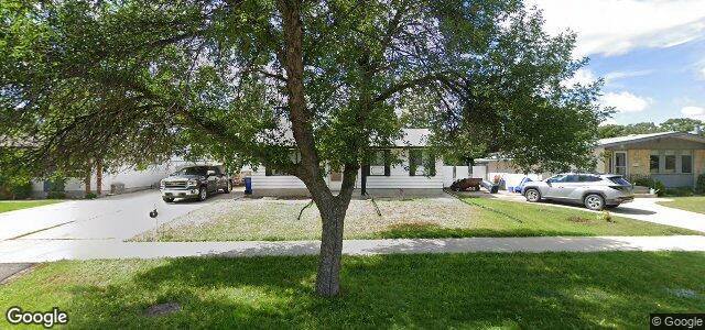 Larawan ng 10 Carlotta Crescent sa Winnipeg, Manitoba