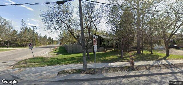 6226 Roblin Boulevard（加拿大曼尼托巴省溫尼伯市）房屋照片