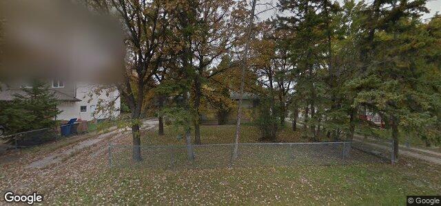 654 Charleswood Road（加拿大曼尼托巴省溫尼伯市）房屋照片