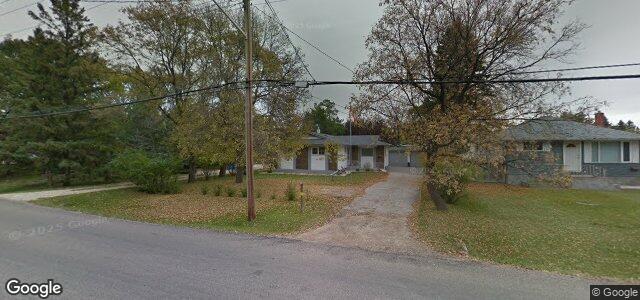 655 Charleswood Road（加拿大曼尼托巴省溫尼伯市）房屋照片