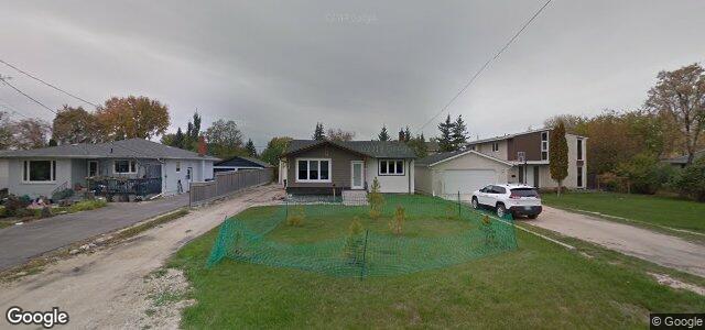 Larawan ng 714 Charleswood Road sa Winnipeg, Manitoba