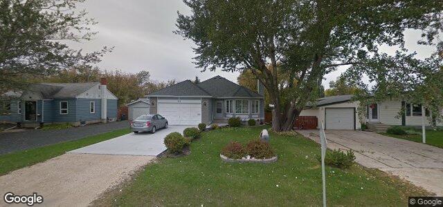 728 Charleswood Road（加拿大曼尼托巴省溫尼伯市）房屋照片