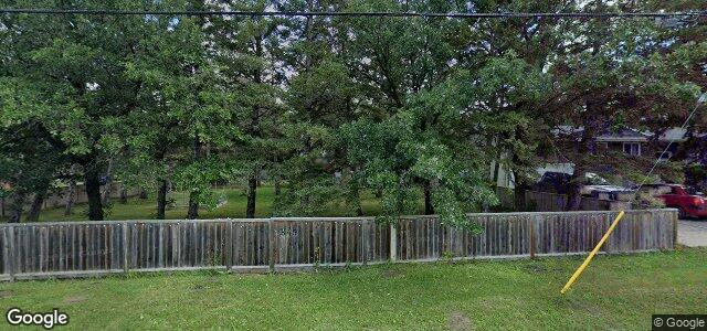 849 Charleswood Road（加拿大曼尼托巴省溫尼伯市）房屋照片