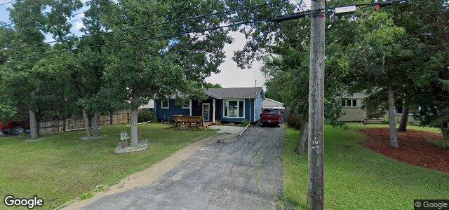 Photo of 871 Charleswood Road in Winnipeg, Manitoba