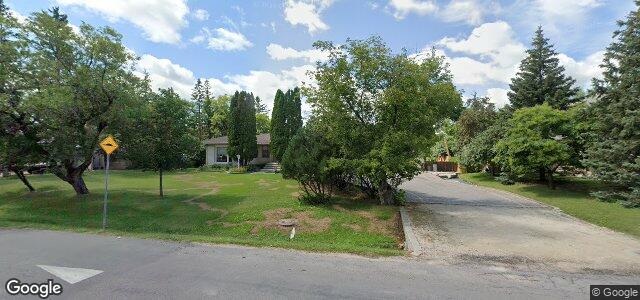 880 Charleswood Road（加拿大曼尼托巴省溫尼伯市）房屋照片