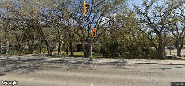 2106 Portage Avenue（加拿大曼尼托巴省溫尼伯市）房屋照片