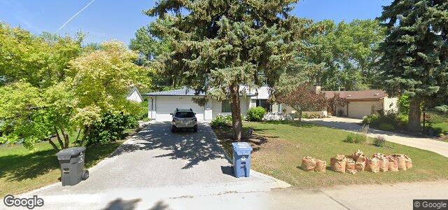 2433 Assiniboine Crescent（加拿大曼尼托巴省溫尼伯市）房屋照片