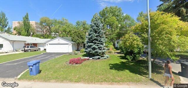 2437 Assiniboine Crescent（加拿大曼尼托巴省溫尼伯市）房屋照片