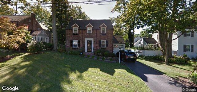 Larawan ng 11 Oak Lawn Road sa Winnipeg, Manitoba