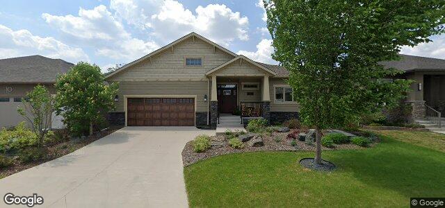 16 Erin Woods Road（加拿大曼尼托巴省溫尼伯市）房屋照片