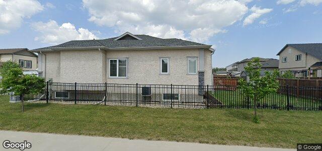 320 Oak Lawn Road（加拿大曼尼托巴省溫尼伯市）房屋照片