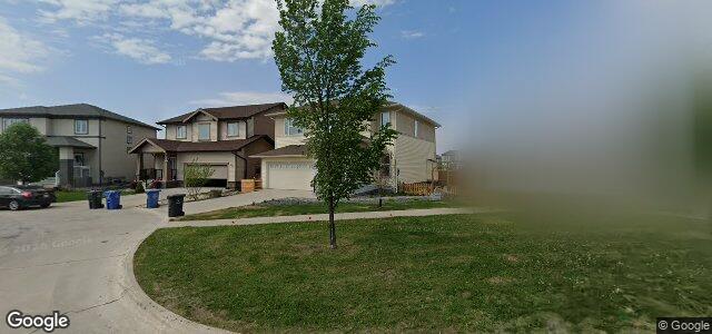 301 Bridge Lake Drive（加拿大曼尼托巴省溫尼伯市）房屋照片