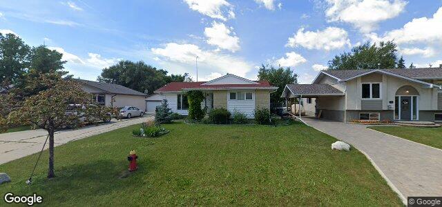 335 Risbey Crescent（加拿大曼尼托巴省溫尼伯市）房屋照片