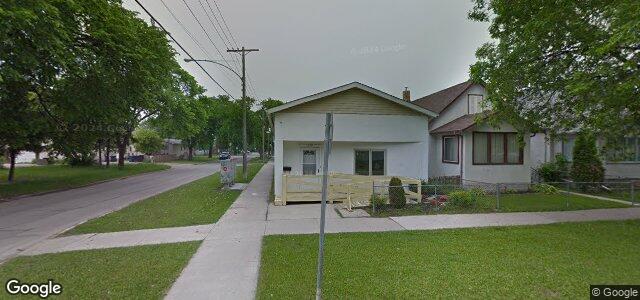 Photo of 1019 Manitoba Avenue in Winnipeg, Manitoba
