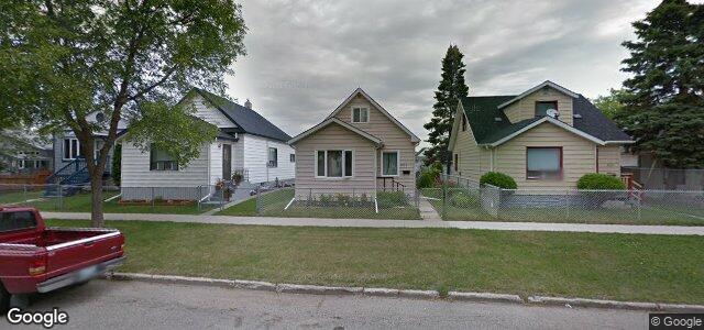 Photo of 939 Manitoba Avenue in Winnipeg, Manitoba