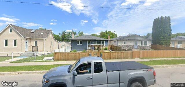 1641 Selkirk Avenue（加拿大曼尼托巴省溫尼伯市）房屋照片