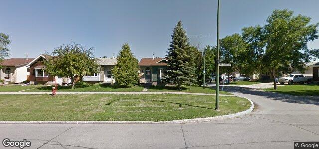 Larawan ng 1133 Kildare Avenue E sa Winnipeg, Manitoba