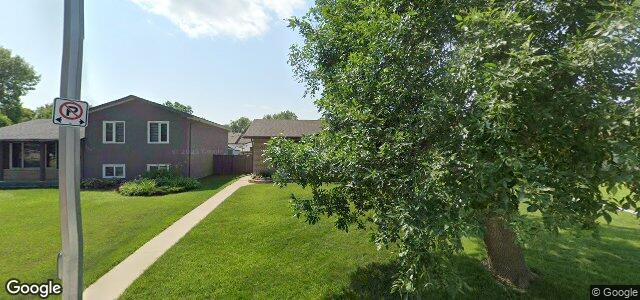 Larawan ng 180 Allenby Crescent sa Winnipeg, Manitoba