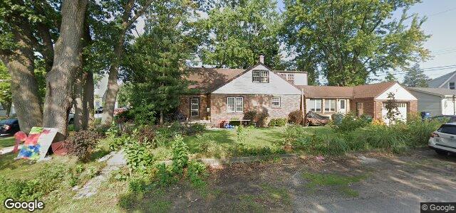 563 Oak Street（加拿大曼尼托巴省溫尼伯市）房屋照片