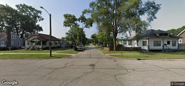 595 Oak Street（加拿大曼尼托巴省溫尼伯市）房屋照片