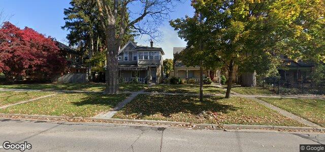 710 Waterloo Street（加拿大曼尼托巴省溫尼伯市）房屋照片