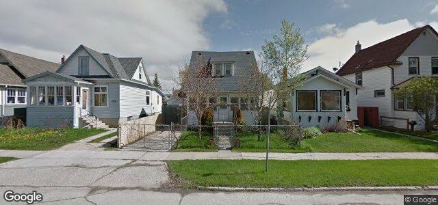 Photo of 237 Larsen Avenue in Winnipeg, Manitoba