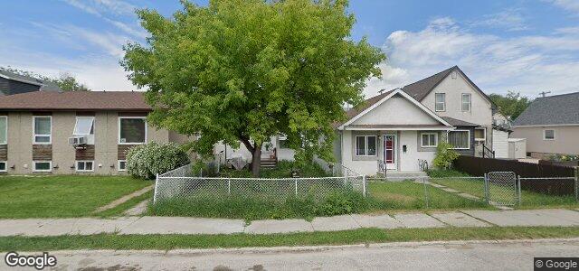 Photo of 301 Martin Avenue W in Winnipeg, Manitoba