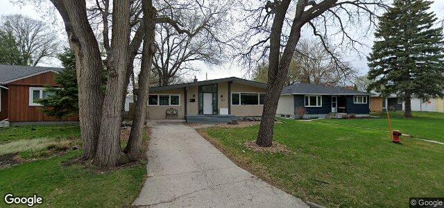 Photo of 227 Buxton Road in Winnipeg, Manitoba