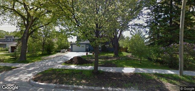 Larawan ng 934 Crescent Drive sa Winnipeg, Manitoba