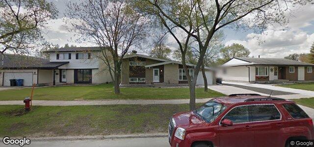 Photo of 1100 Crestview Park Drive in Winnipeg, Manitoba