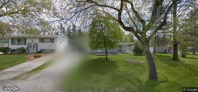 Larawan ng 128 Voyageur Avenue sa Winnipeg, Manitoba