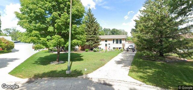 203 Risbey Crescent（加拿大曼尼托巴省溫尼伯市）房屋照片