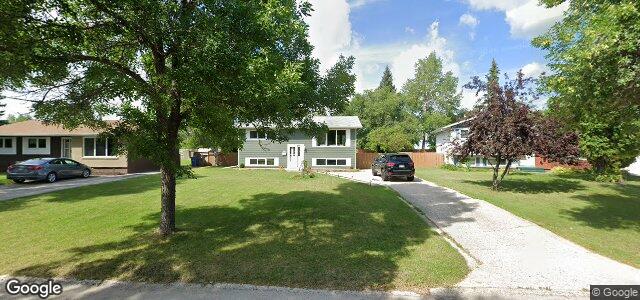 Photo of 211 Risbey Crescent in Winnipeg, Manitoba