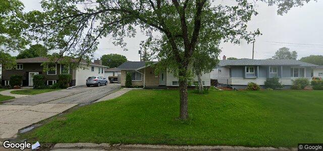 Larawan ng 38 Costello Drive sa Winnipeg, Manitoba