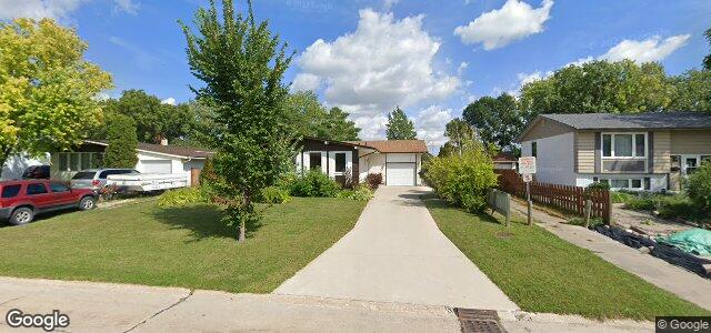 Larawan ng 71 Risbey Crescent sa Winnipeg, Manitoba