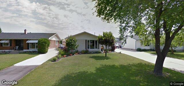 945 Crestview Park Drive（加拿大曼尼托巴省溫尼伯市）房屋照片