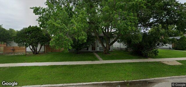 Photo of 995 Buchanan Boulevard in Winnipeg, Manitoba