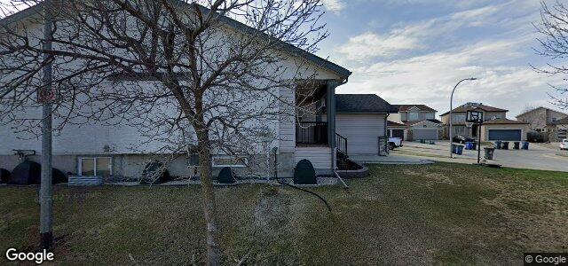 108 Julia Road（加拿大曼尼托巴省溫尼伯市）房屋照片