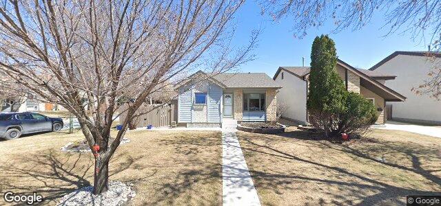 Photo of 154 Kennington Bay in Winnipeg, Manitoba