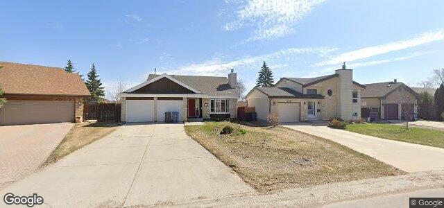 Larawan ng 176 Queensbury Bay sa Winnipeg, Manitoba