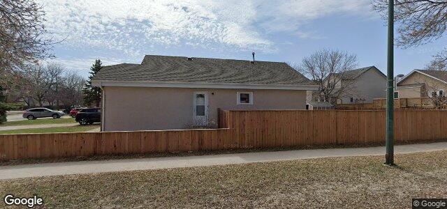 2 Simon Drive（加拿大曼尼托巴省溫尼伯市）房屋照片