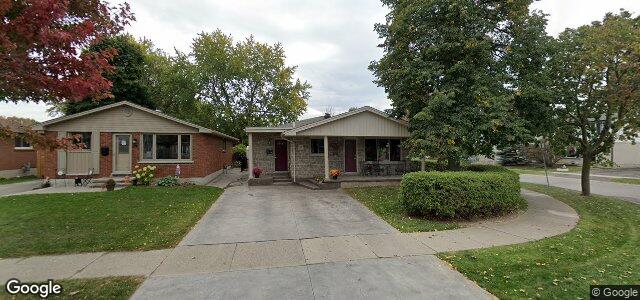 39 Harding Crescent（加拿大曼尼托巴省溫尼伯市）房屋照片