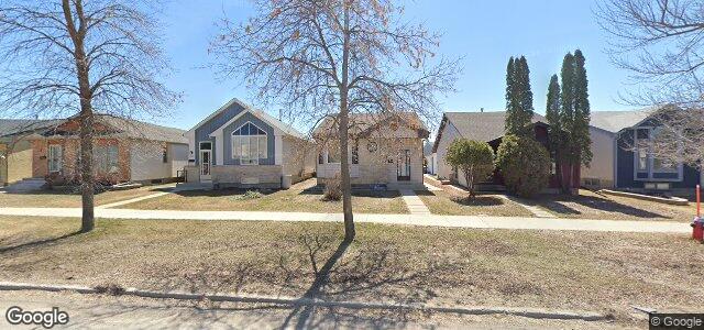 418 Novavista Drive（加拿大曼尼托巴省溫尼伯市）房屋照片