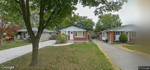 47 Harding Crescent（加拿大曼尼托巴省溫尼伯市）房屋照片