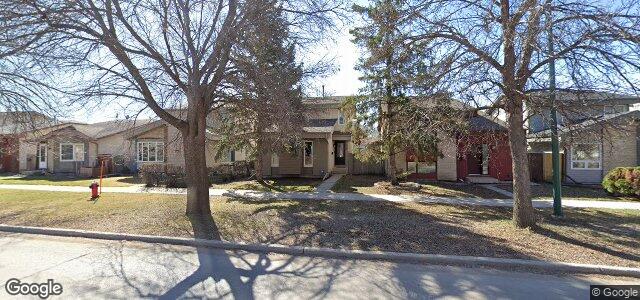 702 Novavista Drive（加拿大曼尼托巴省溫尼伯市）房屋照片