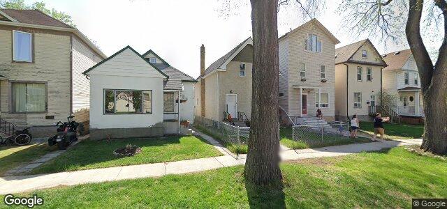 Photo of 583 Alverstone Street in Winnipeg, Manitoba