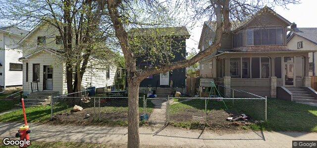 705 Banning Street（加拿大曼尼托巴省溫尼伯市）房屋照片